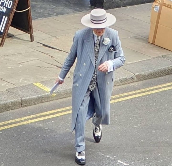 George Skeggs Robert Henry tweet media