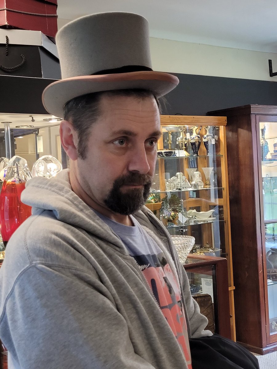 Damian_Quinn666's tweet image. Some of the weird, wonderful and 
stupendously priced antiques at Hemswell today. We had a good delve. 😁🏺👀
#hemswell #antiques