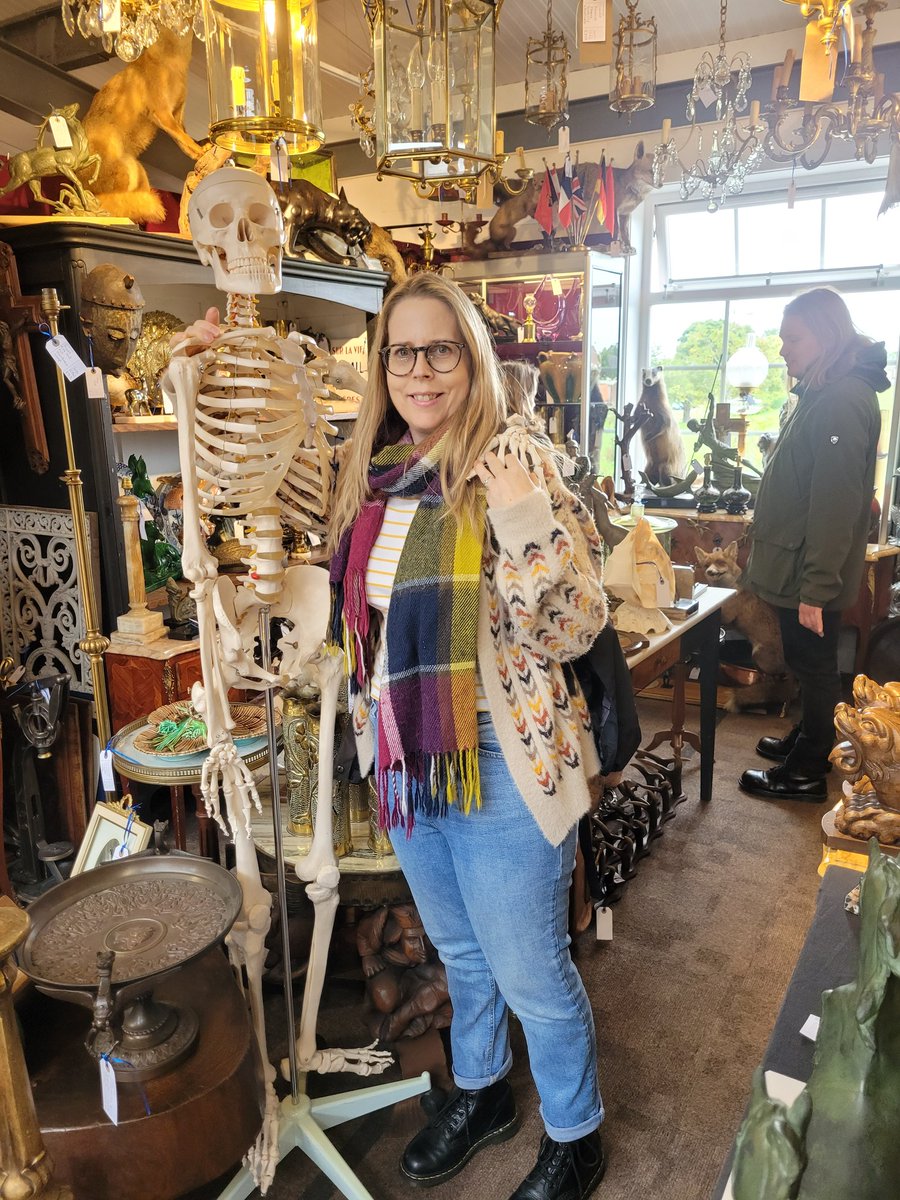 Damian_Quinn666's tweet image. Some of the weird, wonderful and 
stupendously priced antiques at Hemswell today. We had a good delve. 😁🏺👀
#hemswell #antiques
