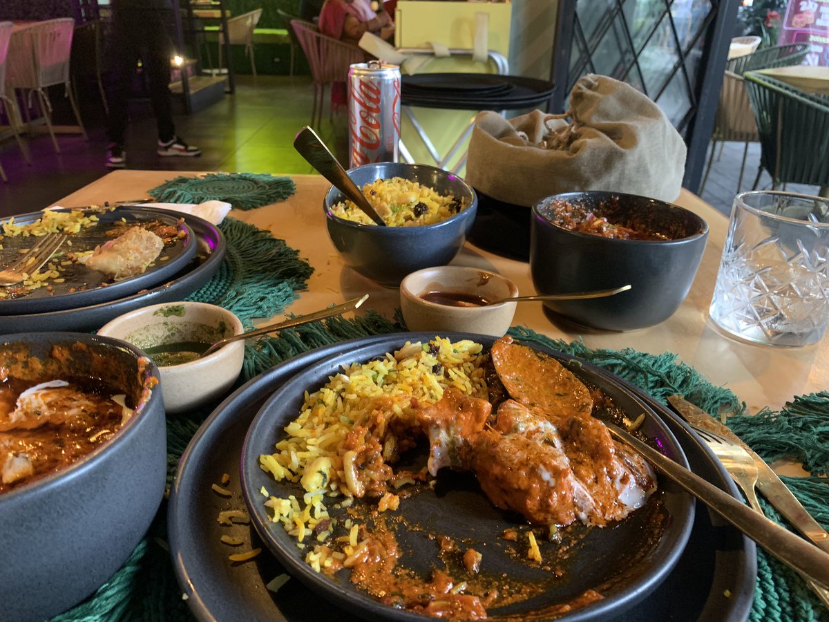 mischelcohen's tweet photo. Les voy a recomendar el mejor restaurante de comida India en México: se llama Suvai y está en Zacatecas casi esquina con Jalapa, en Roma Norte. Desde que cerró Royal India en Polanco estuvimos buscando un lugar así de bueno y por fin lo encontramos. Todo es una MARAVILLA. https://t.co/7RB3FIjpLQ