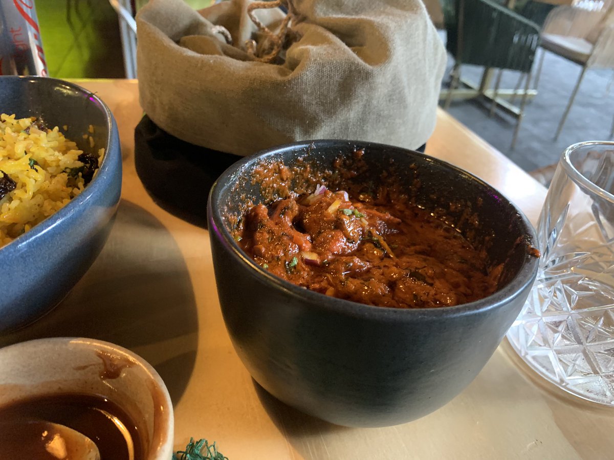mischelcohen's tweet photo. Les voy a recomendar el mejor restaurante de comida India en México: se llama Suvai y está en Zacatecas casi esquina con Jalapa, en Roma Norte. Desde que cerró Royal India en Polanco estuvimos buscando un lugar así de bueno y por fin lo encontramos. Todo es una MARAVILLA. https://t.co/7RB3FIjpLQ