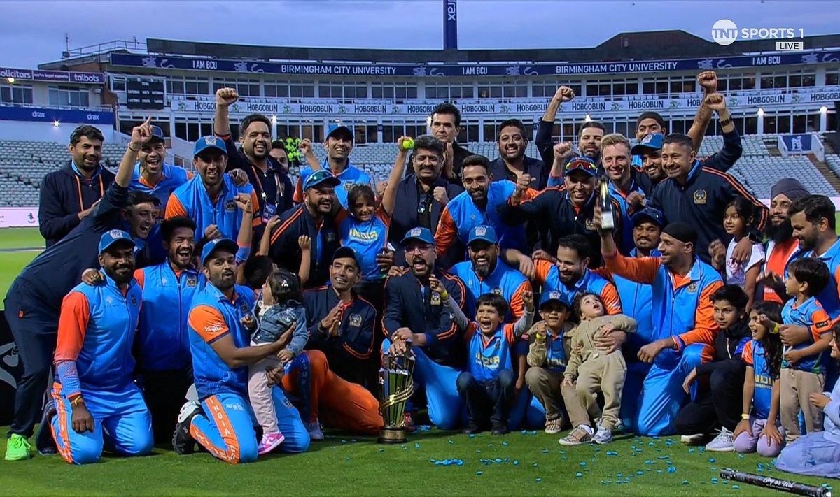 Khushivoice_'s tweet photo. Our Champions Did it For Us🎉
Whatever date time is India always loved to dominate and they are dominating World cricket at every stage 🔥👑
Thankyou India Legends for giving us victory one after one 🎉😍
#IndvsPakWCL2024
#WCLonFanCode https://t.co/hs0GsDCNHF