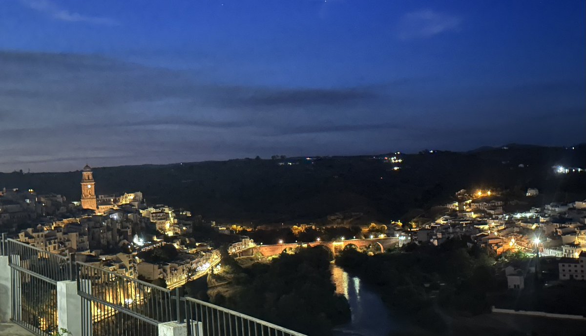 Montoro ahora, con la estela del humo del #IFObejo2 Mucha fuerza <a href="/Plan_INFOCA/">EMA INFOCA</a>