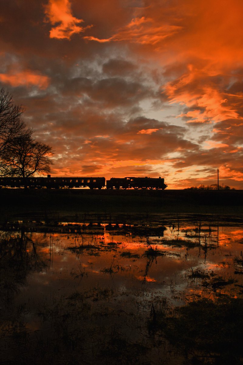njvphotographee's tweet photo. Have a lovely night everyone, I was reminded of this I took in December 2007 earlier today #Steamfix . Take care all https://t.co/1X8Pd8xGEG