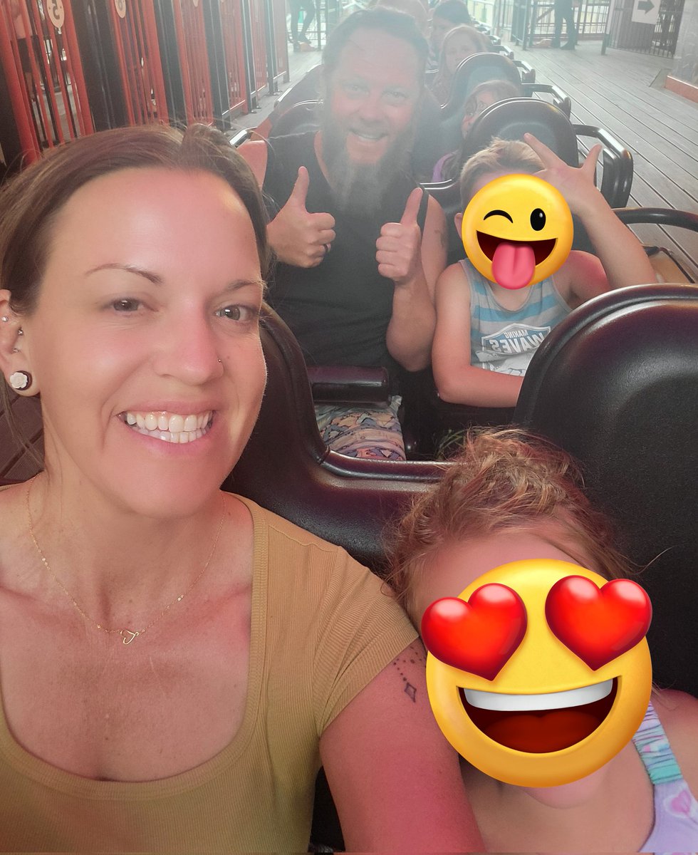 lehnert29032's tweet image. Some people may consider it "cheating," but I have 4 little beings that I need to set an example for. I don't want any of them thinking that being overweight or obese is healthy. #bodypositivity #weightlossishealthy
#activemom #weightlosstransformation
