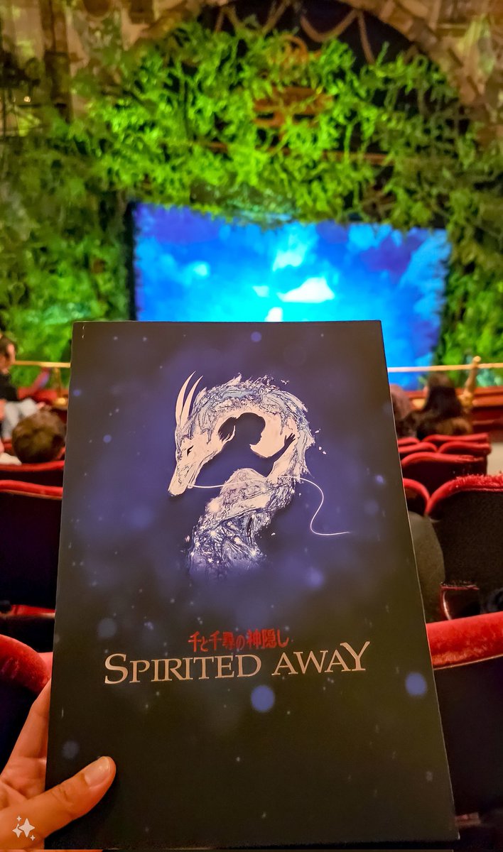 jascinthlu92's tweet photo. Such an incredible production from live orchestra, the costumes, the puppetry and all the cast. It was an absolute magical experience. Definitely one of the highlights this year. 🩷🥹✨️ @SpiritedLDN
千尋の神隠し
#StudioGhibli 
#spiritedaway  
#spiritedawaylondon https://t.co/PwLzEKDJ8k