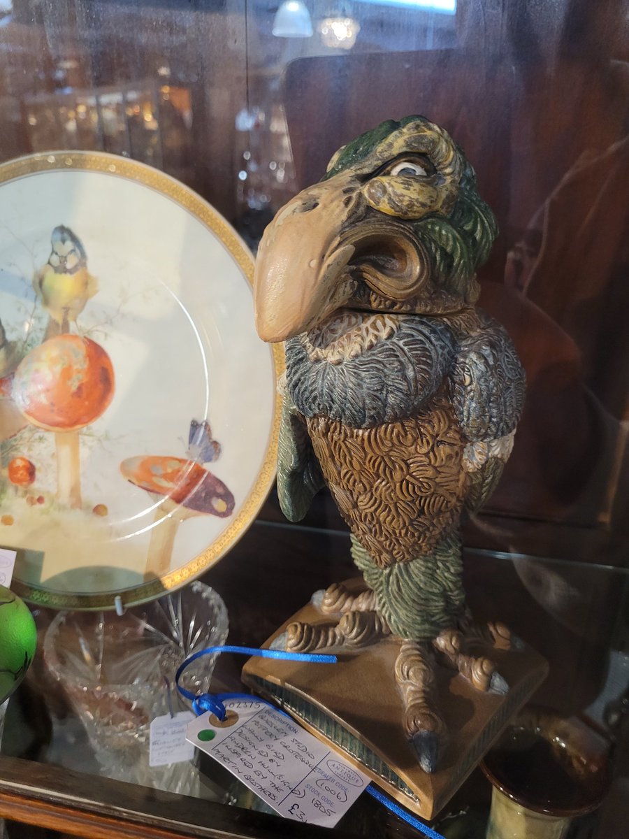Damian_Quinn666's tweet image. Some more of the weird and wonderful at Hemswell today. Utterly fascinating place! 😁🏺👀
#hemswell #antiques