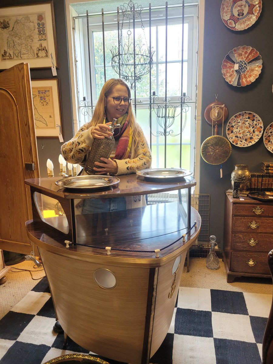 Damian_Quinn666's tweet image. Some more of the weird and wonderful at Hemswell today. Utterly fascinating place! 😁🏺👀
#hemswell #antiques