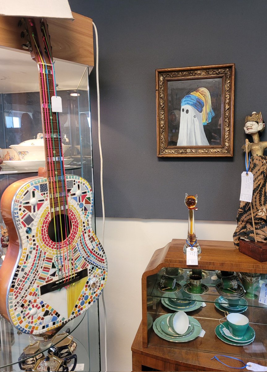 Damian_Quinn666's tweet image. Some more of the weird and wonderful at Hemswell today. Utterly fascinating place! 😁🏺👀
#hemswell #antiques
