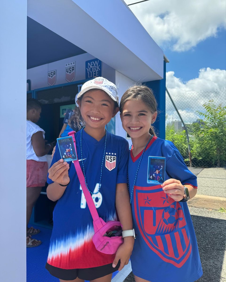 NewYorkLife's tweet photo. Today we’re celebrating the women who have shaped soccer's legacy. We're thrilled to be here at Impact 99 presented by New York Life with @USWNT! #impact99⚽️ https://t.co/6fxP6EDN05