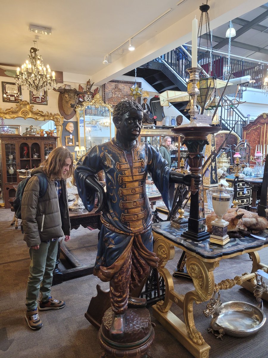 Damian_Quinn666's tweet image. Some more at Hemswell today. Anazing place! 😁🏺👀
#hemswell #antiques