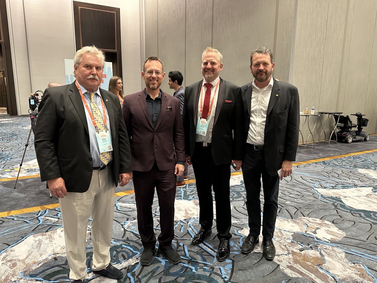 LiberlandAid's tweet photo. ℹ️Another day ℹ️ @Liberland_org and #Liberland Aid Foundation at @TheFreedomFest
 ❤️😍🫶
#FreedomFest #FreedomFest2024 #LasVegas #Freedom https://t.co/WPvMFKM3JE