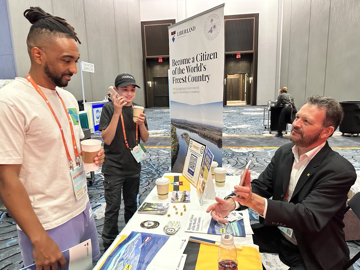 LiberlandAid's tweet photo. ℹ️Another day ℹ️ @Liberland_org and #Liberland Aid Foundation at @TheFreedomFest
 ❤️😍🫶
#FreedomFest #FreedomFest2024 #LasVegas #Freedom https://t.co/WPvMFKM3JE