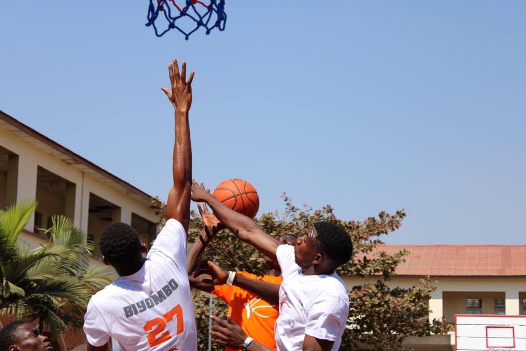 La TMB a accompagné le camp de basket Bismack #Biyombo les 11&amp;12/07 à #Lubumbashi. Vivez l'ambiance de la 1ere journée riche en émotions #Congo #RDC <a href="/bismackbiyombo/">Bismack Biyombo</a>
