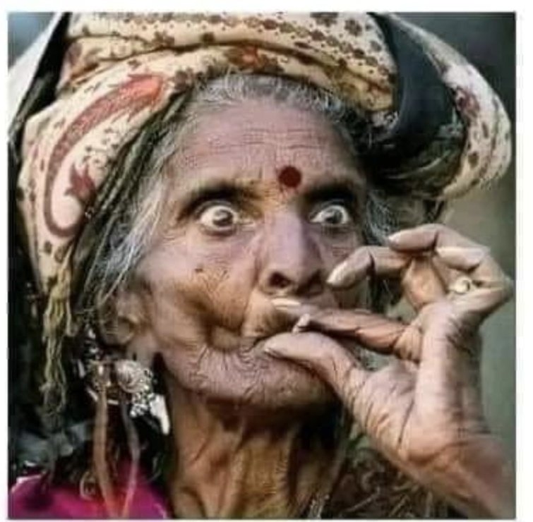 عورت کی بہادری کا مرد کو شادی کے دن سے ہی اندازہ لگا لینا چاہئے۔🤔🤔🤔🤔🤔 

دولہا 500 بندوں کی بارات کے ساتھ اس کو لینے جاتا ہے اور ۔۔۔🙊🙊🙊🙊🙊

وہ شیرنی ادھر سے اکیلی چلی آتی ہے۔۔۔!!!
🤭🤭🤭😂😂😂