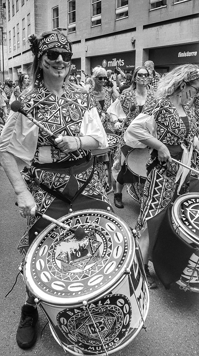 laura wilkins tweet media