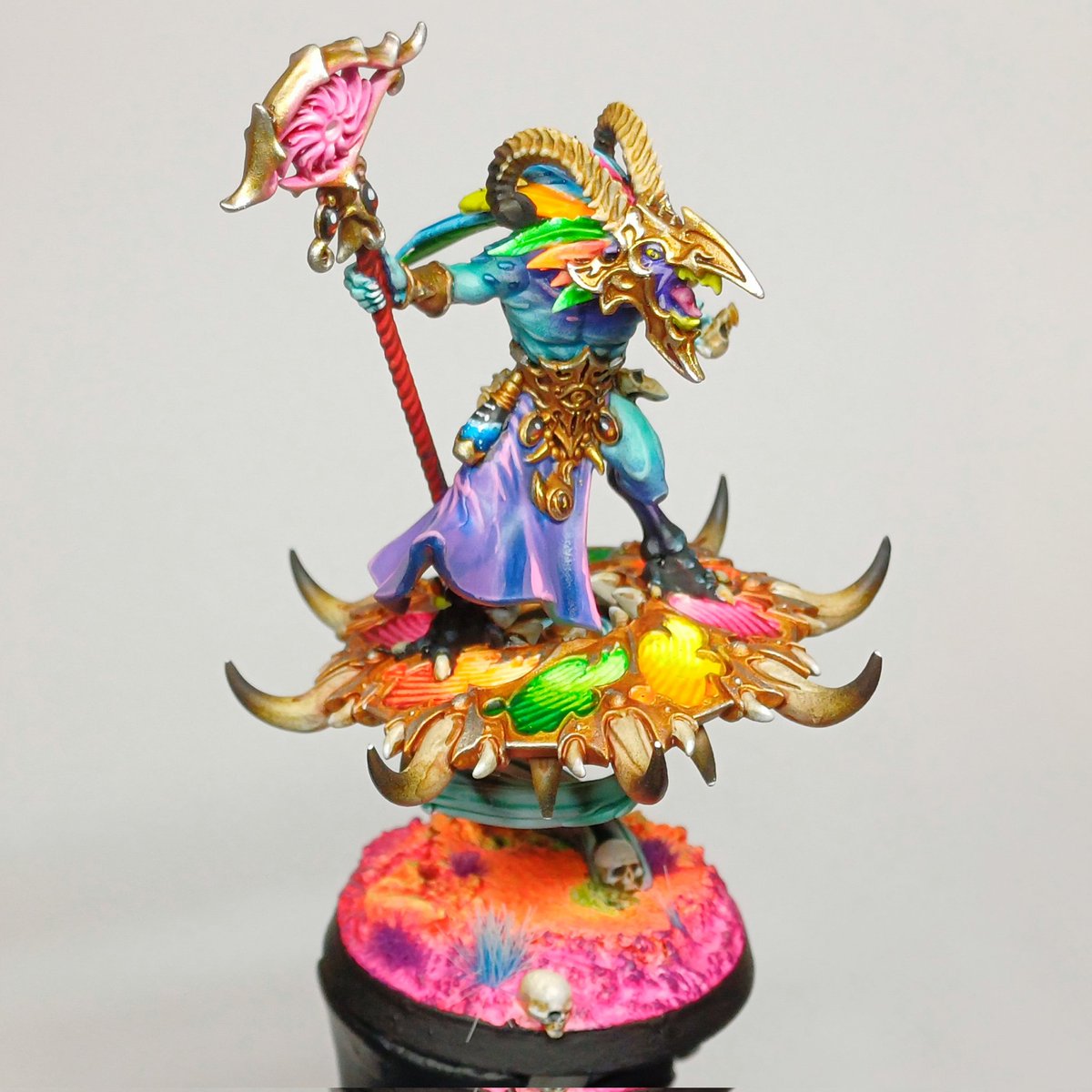 Willage_BPP's tweet photo. I've been painting a Tzangor Shaman the past few nights. This is such a cool model. 

#WarhammerCommunity #PaintingWarhammer #warhammer #40k #warhammer40000 #AgeOfSigmar #warmongers #miniaturepainting #skaventide https://t.co/ca1srWuNVT