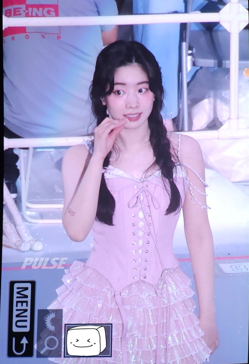 dahyunzone's tweet photo. she looks so soft in this pink outfit 

cr. PULSE_KDH
#DAHYUN #다현 #ダヒョン @JYPETWICE https://t.co/pEBBinjA7q