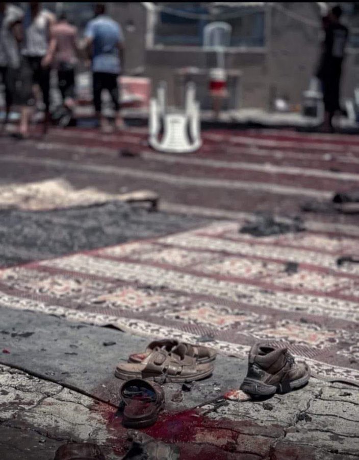 "قصفونا واحنا بنصلي".

- مجزرة المصلين، غزة، 13/7/2024