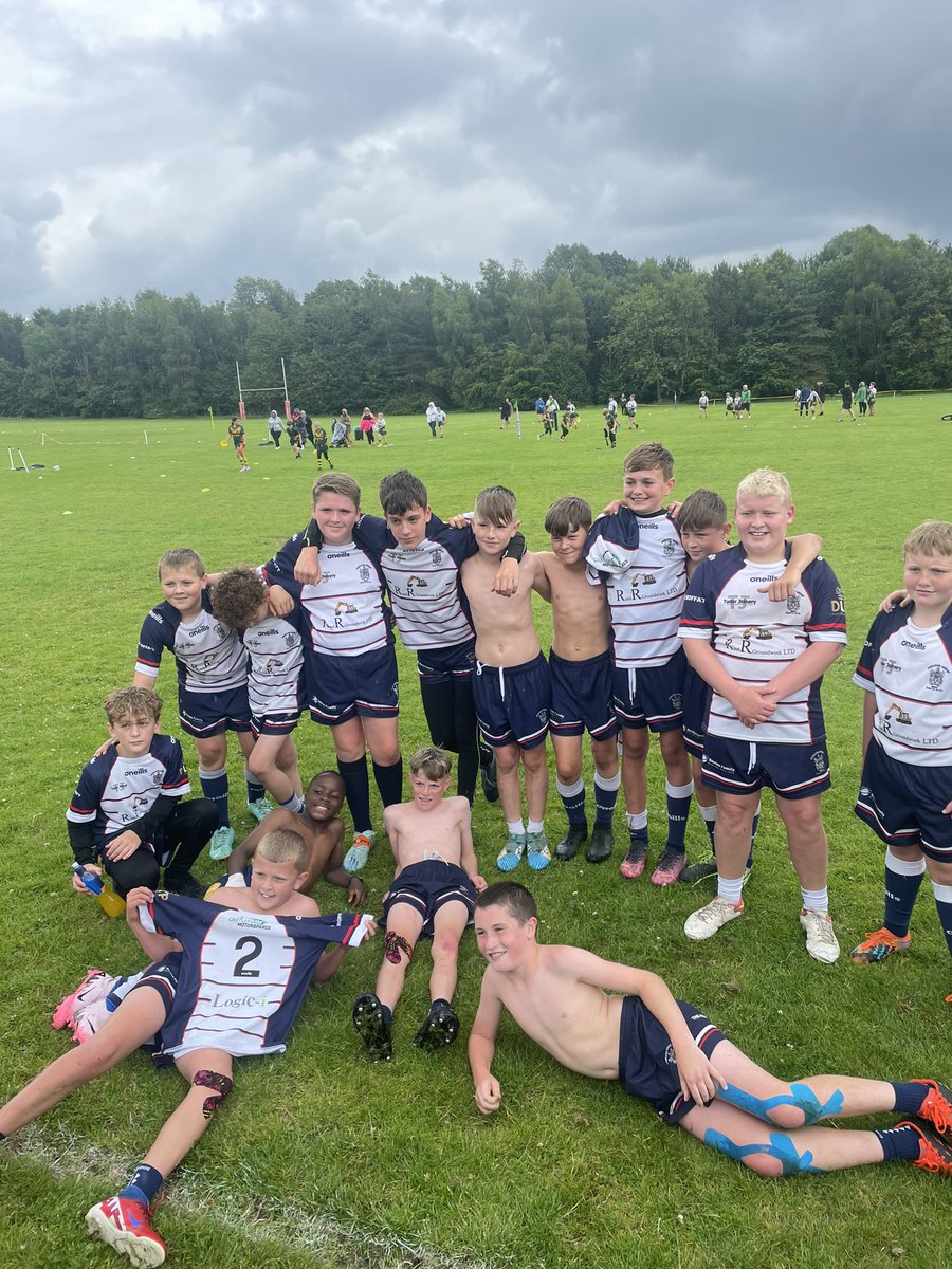 <a href="/sharlston_r/">Sharlston R Juniors</a> U11’s crossed the Pennines this morning to take part in a gala <a href="/PorticoVineRLFC/">Portico Vine ARLFC</a>. The likes of <a href="/BlackbrookJRLFC/">Blackbrook Royals</a> <a href="/woolston_rovers/">Woolston Rovers RLFC</a> <a href="/BwoodBridgeRFL/">Burtonwood Bridge ARLFC</a> and <a href="/BankQuayBulls/">Bank Quay Bulls</a> were also in attendance. Once again this group of players showed what a team they are going unbeaten. 👏🏻