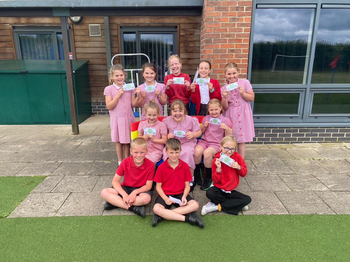 RanbyCE's tweet photo. So much to celebrate this week! Well done Ranby you just keep on sparkling 😍🤩✨💃✨😁#sparklepower https://t.co/Sm09tARdjo