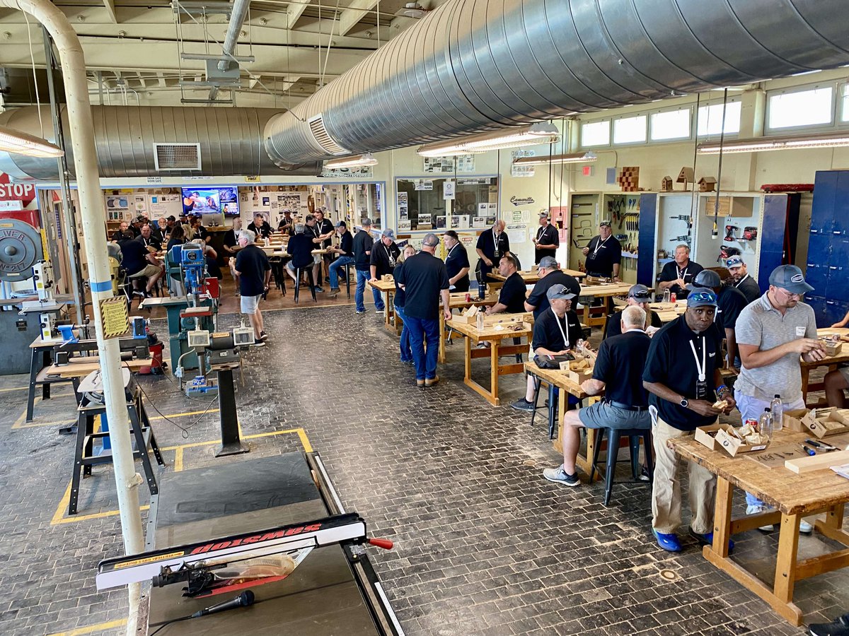 KidToyology's tweet image. Awesome #LetsBuildIt #CTE Collaboration with Teachers across the USA!
@HFTforSchools @achs_scorpions @OxnardUnion @OUHSD_CE @VenturaCOE @SkillsUSA @SkillsUSACA  @CaliforniaCTE @actecareertech
#Think #Design #Build #Create #Futures