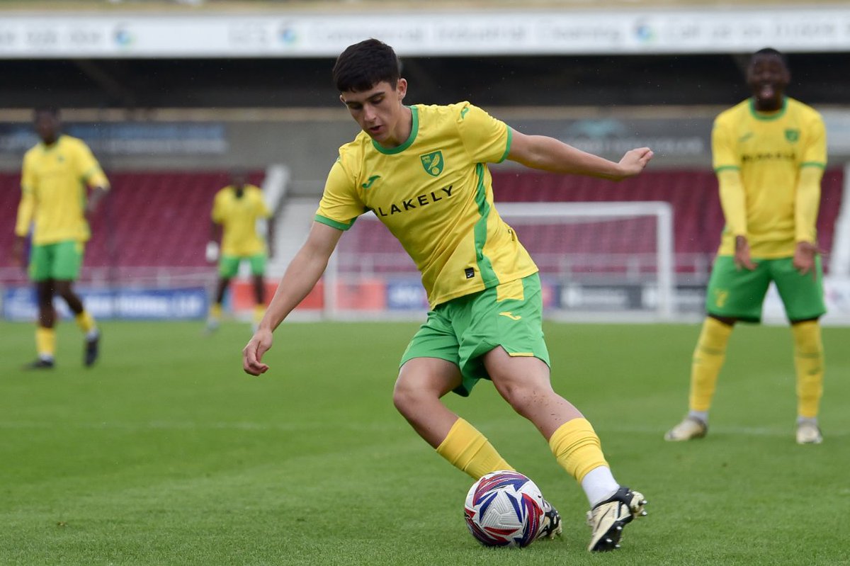 The Pink Un tweet media