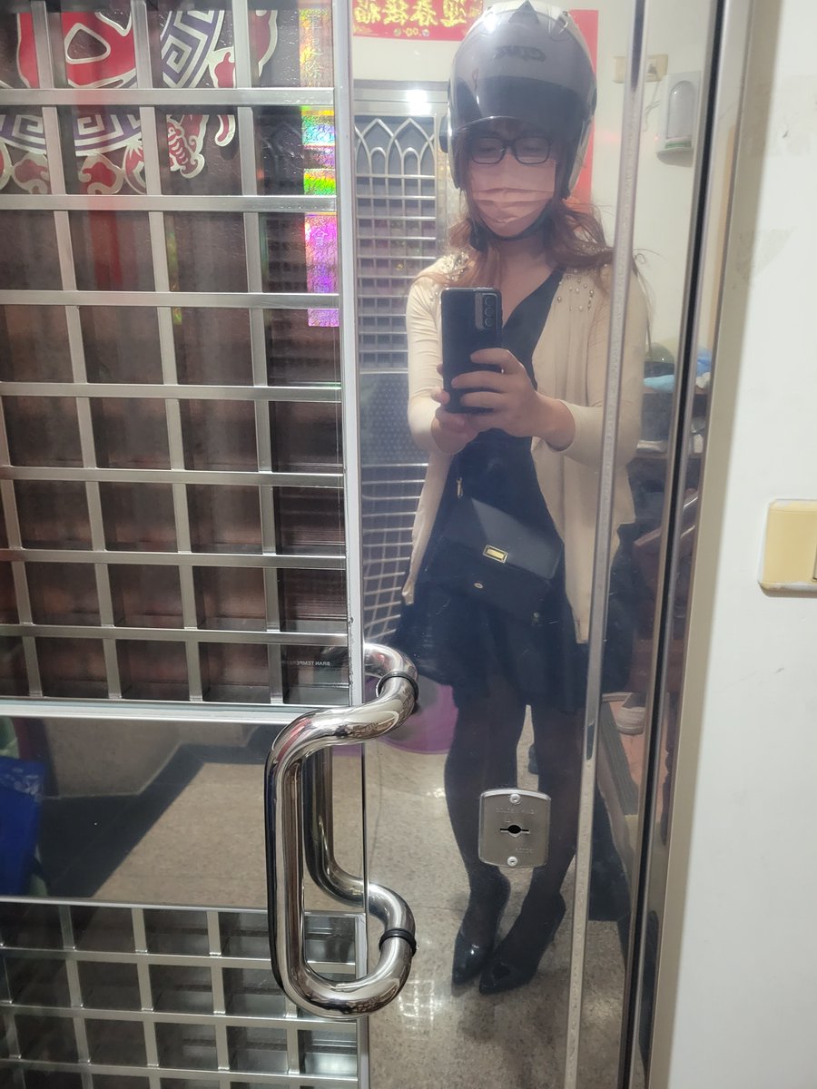 女裝出去散步～ #偽娘 #女裝 #絲襪 #高跟鞋 #肉便器