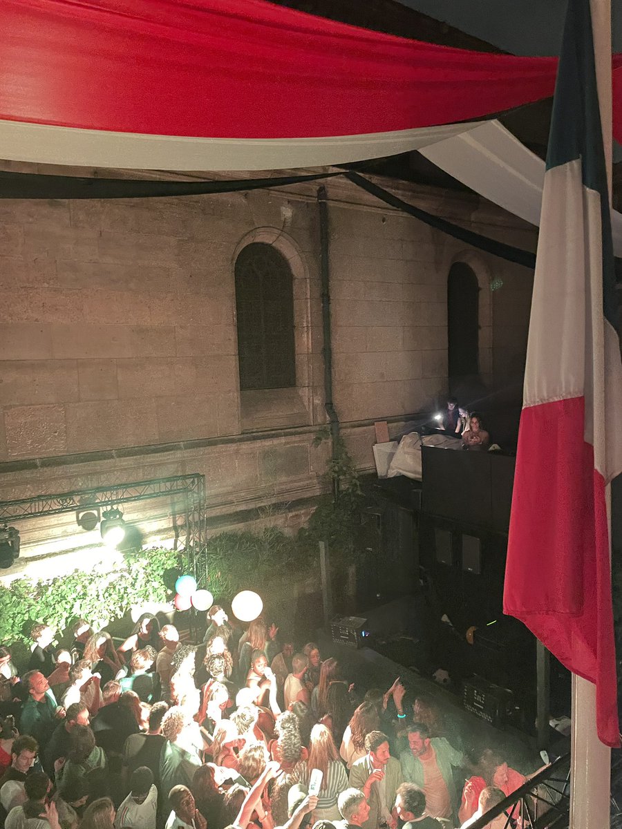 Fr_Bechieau's tweet image. Fantastique Bal des Pompiers de #Paris à la Caserne #Bitche dans le #19e ! Bon #14Juillet à toutes et tous ! #Paris #Paris19 #14Juillet2024 #République #Liberté #Égalité #Fraternité #pompier @Paris @PompiersParis @Paris19e 🇫🇷🇫🇷🇫🇷