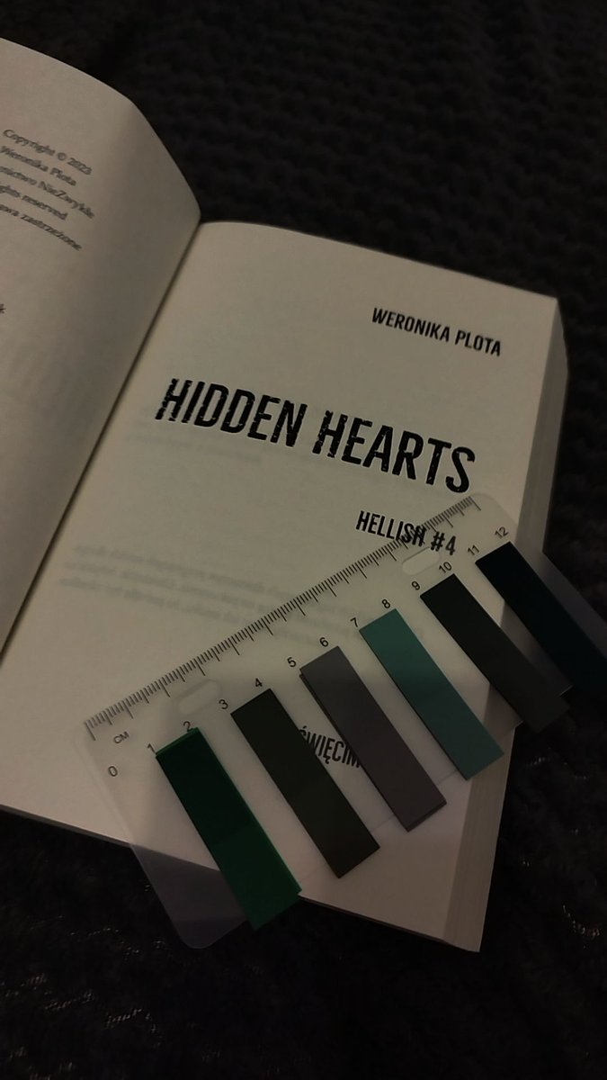literkaZ's tweet image. No to zaczynamy #hellis #plota #hiddenhearts #booklovers