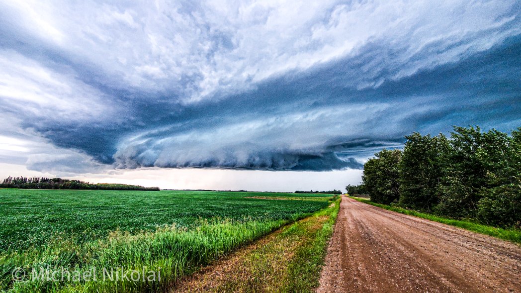 I love this storm rolling through Vegreville,  Alberta.  I captured these a few minutes ago!  Those clouds were intense!!!😲

#yeg #abstorm #ShareYourWeather #SaturdayVibes  #StormHour