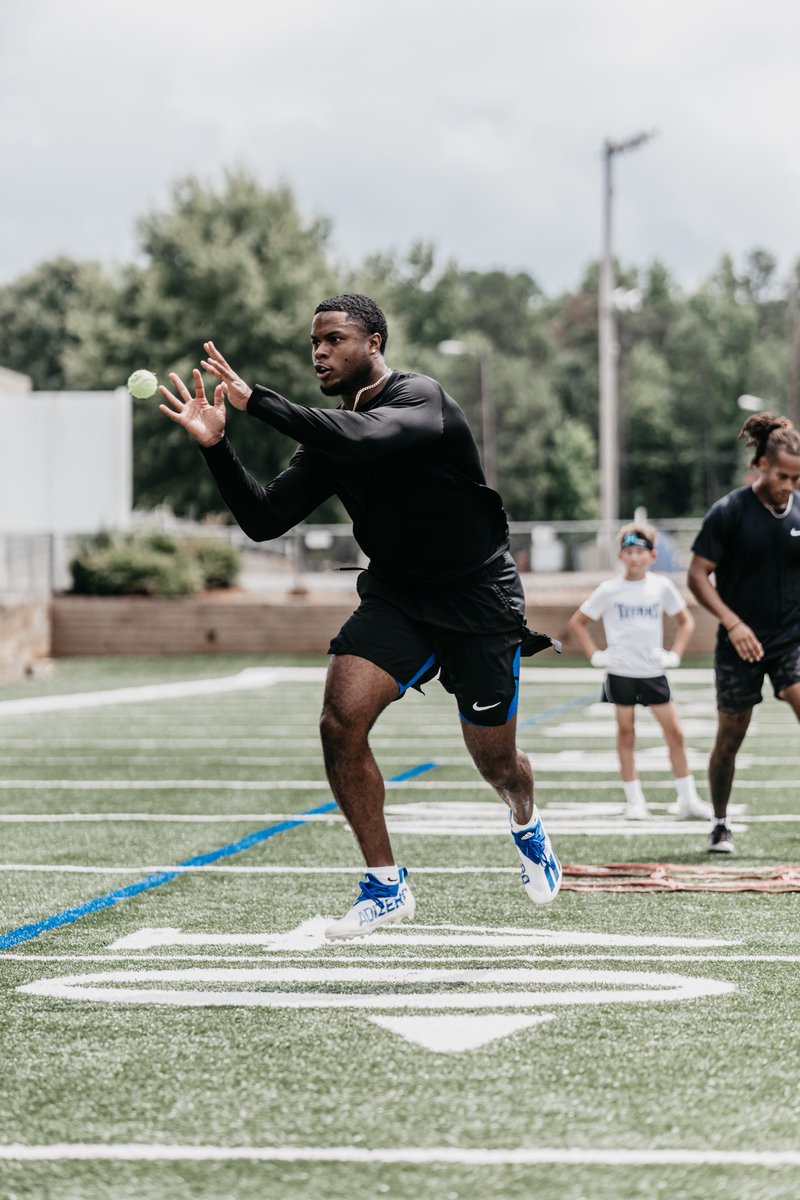 kenzlenzz's tweet photo. GrindHard Sports Training https://t.co/V4V4ckBykP