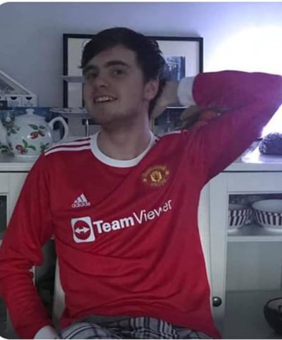 Can every one please RT and help It takes 3.2 seconds to RT and help find missing 23 Year old #jackosullivan<a href="/tag/mufc"class="tags"><span>#mufc</span></a><a href="/tag/jackosullivan"class="tags"><span>#jackosullivan</span></a>