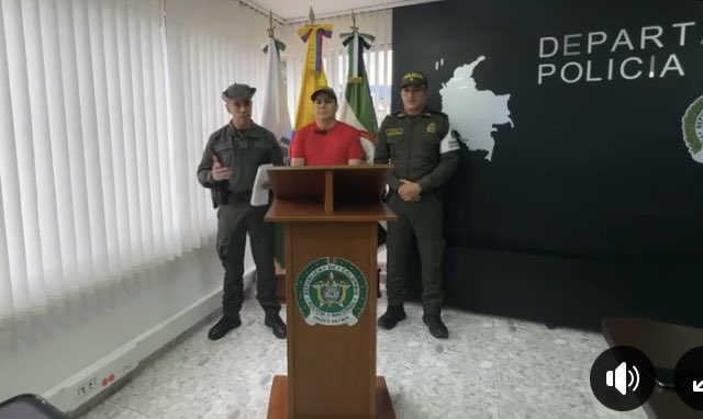 JAIROFIGUEROAG's tweet photo. #DOM14 | La #Policía del Putumayo dispondrá este domingo en los 13 municipios del Putumayo, 1300 policías para garantizar seguridad en donde funcionarán pantallas gigantes dispuestas para que la gente pueda observa la final de la Copa América entre #Colombia y #Argentina. https://t.co/KHaZKjovTJ