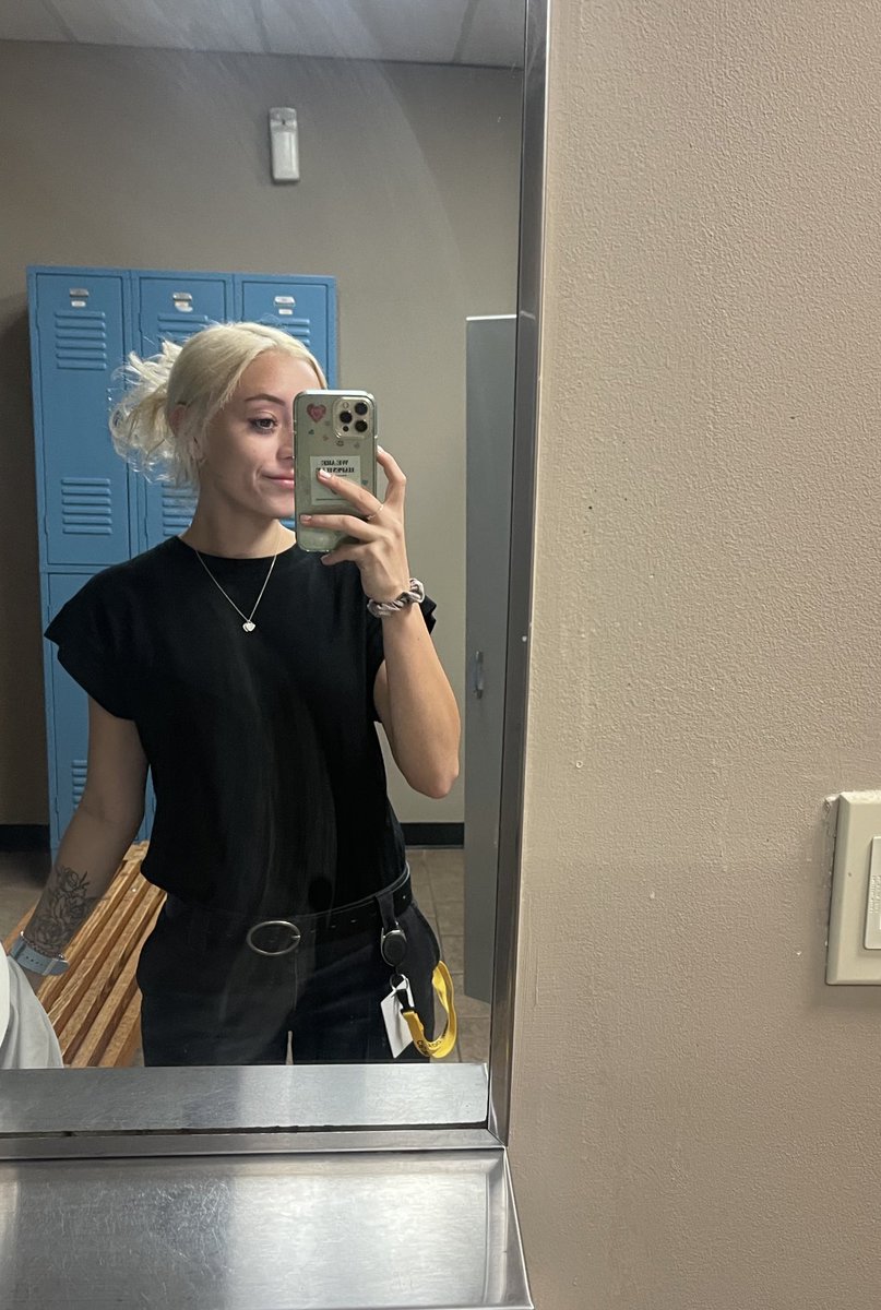 chloe 🫧 tweet media