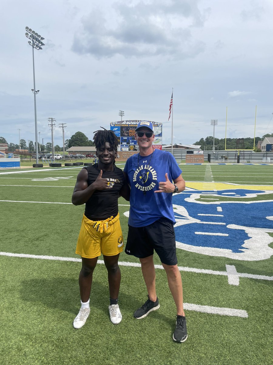 juymilllewis's tweet photo. Had a great time competing at @SAUFootball Camp. Thank you for
Working with me @CoachBradSmiley
#LetsRide @CoachMattTyler #CoachTyler https://t.co/QreuxaJ0jX