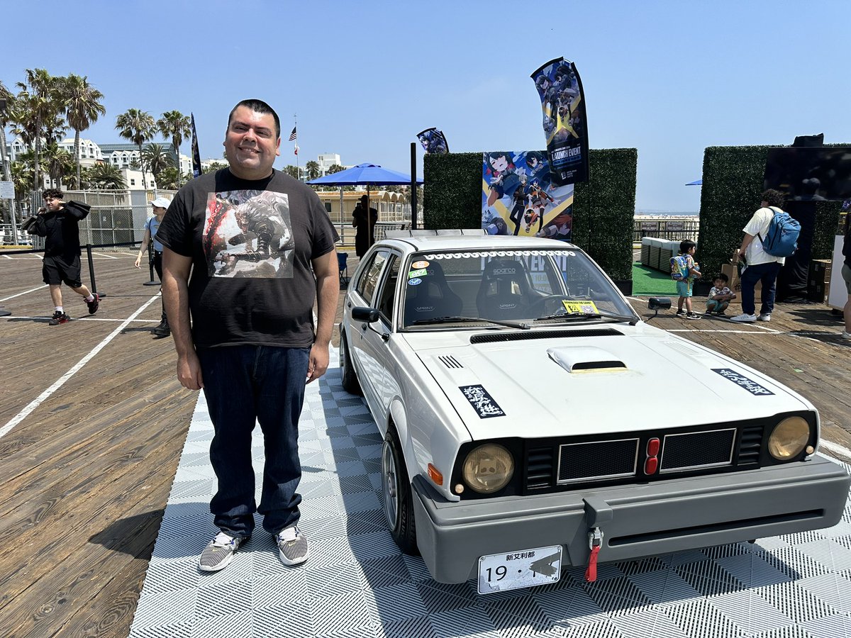 I’m at the Zenless Zone Zero event and the car looks so cool! #zzzero