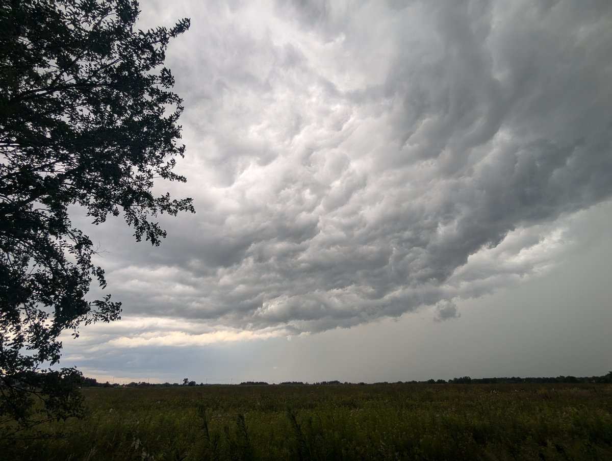 just_add_data's tweet photo. @NWSChicago Beautiful approach to Geneva https://t.co/qg5YcPUqzC