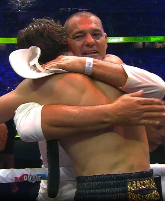 (fan) Danik tweet media