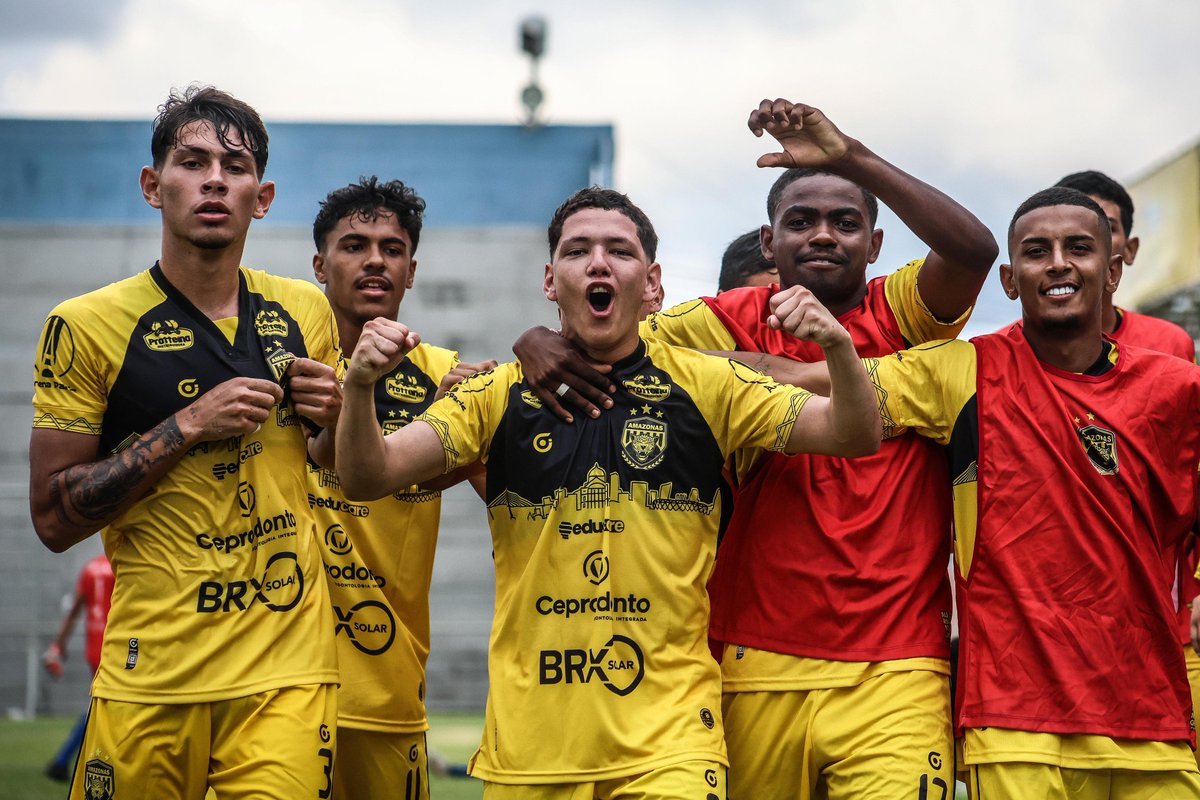 oficialamfc's tweet photo. FIM DE JOGO!!! GOLEADA AURINEGRA!!!
🏆 #CopaAmazonasSub20 | rodada 7
🆚 Amazonas 4-0 Paramazonas
⚽ Manicoré
⚽ Yan
⚽ Russo
⚽ Guga
📷 Fernando Vasconcelos/Agência Esportiva LB
#AvanteOnçaPintada https://t.co/FvN4obvrBW