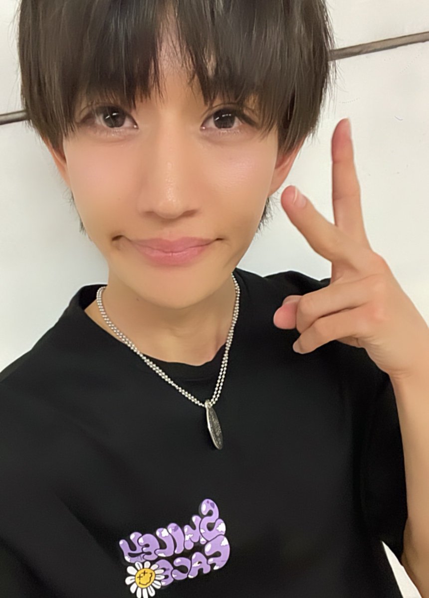 FOR_ACE_2023's tweet photo. みんなおはよう！
今日は中野坂上SUBで
18:55〜ライブです！
みんなに会えるの待ってるね😜✨

#フォーエース https://t.co/hVXkGmNpuI