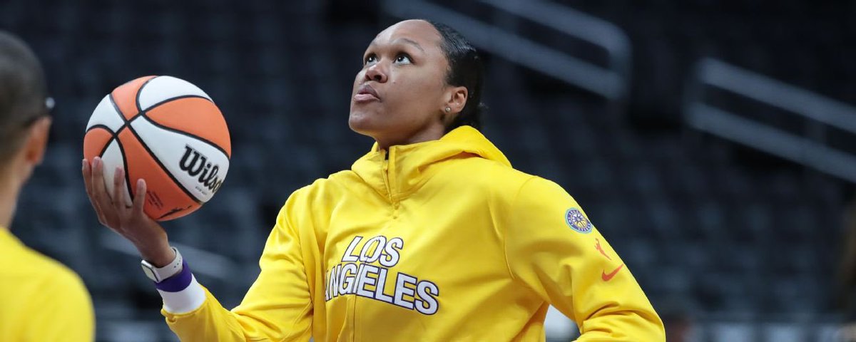 Azurà Stevens @stevens_azura final stats against the Dallas wings

16 PTS 
8 REB
4 ASS
+10

#TheNewClassic #WNBA