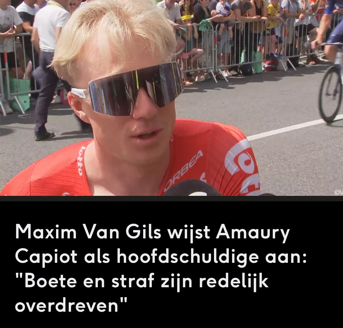 Zelden iemand zo’n onzin weten uitkramen… shame on you, <a href="/maximvangils/">Maxim Van Gils</a> @lotto_dstny. Dat zegt echt alles over jou, en juist niets over <a href="/AmauryCapiot/">Amaury Capiot</a>. Hij naar huis, jij een dikke buis. Think about that. #dujamaisvu #plaatsvervangende #schaamte #TdF 
📷 <a href="/sporza/">sporza</a>