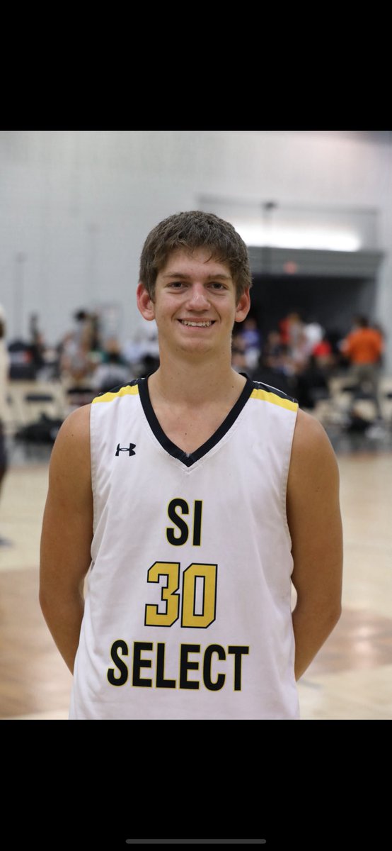 Southern Illinois Select’s Nathan Marlow put on quite an impressive performance in their win over Warner Robins Express. Marlow had a game high 24 points playing up in the 17u division.