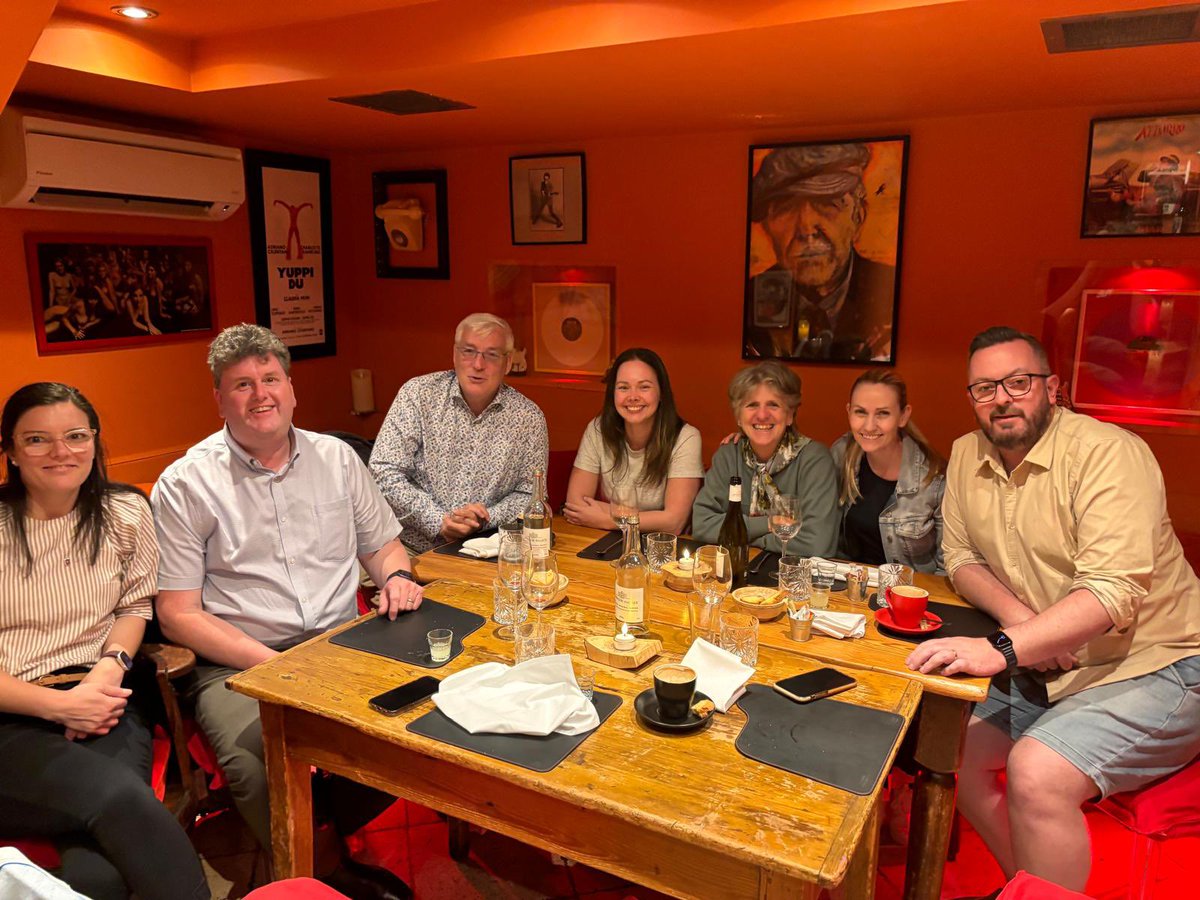 patrick ellis (@ellis_patrick) on Twitter photo So, our final dinner together for the <a href="/KnowledgeScty/">Knowledge Society</a> London Study Tour. What a full on week, lots to see, learn and do.
🎯The Top Ten Takeaways 🎯
1️⃣
Where we are placed with Catalyst at our schools, I’m often saying to leaders and teachers, keep doing what you are doing, So, our final dinner together for the <a href="/KnowledgeScty/">Knowledge Society</a> London Study Tour. What a full on week, lots to see, learn and do.
🎯The Top Ten Takeaways 🎯
1️⃣
Where we are placed with Catalyst at our schools, I’m often saying to leaders and teachers, keep doing what you are doing,