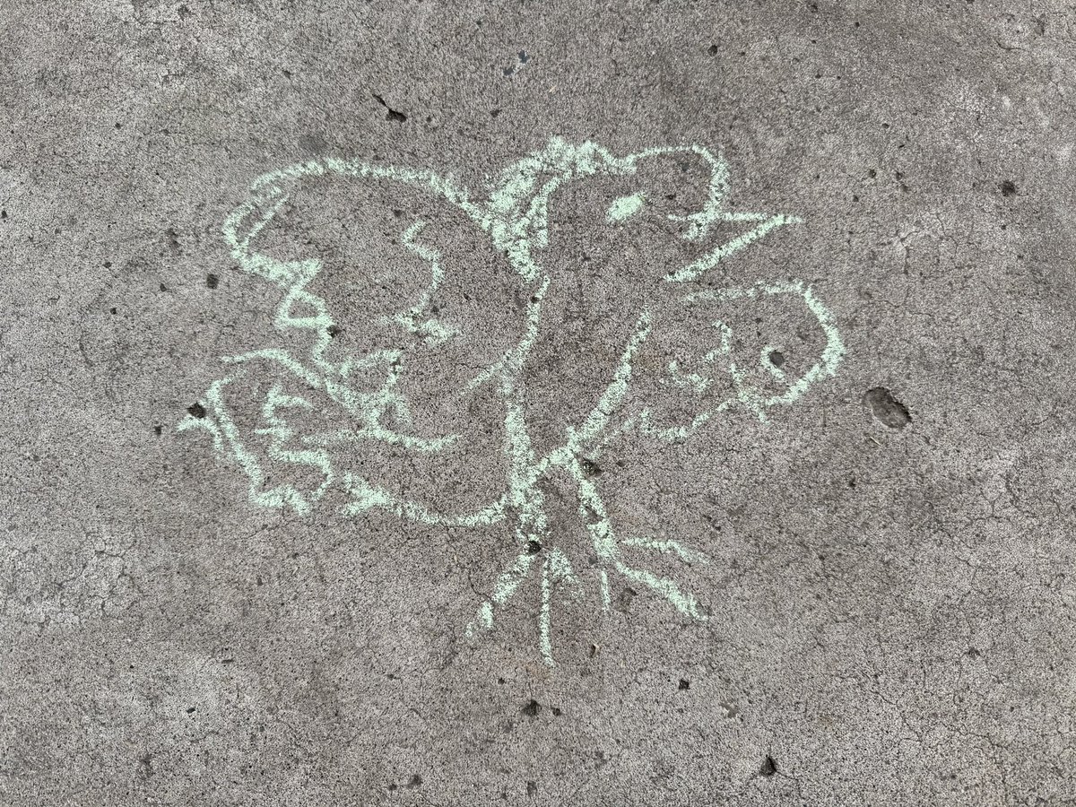 Ginkoin's tweet photo. My daughter added to my backyard art. She added a little bird. And then thoughtfully had it present the owl a gift. https://t.co/JfX2JR56xN
