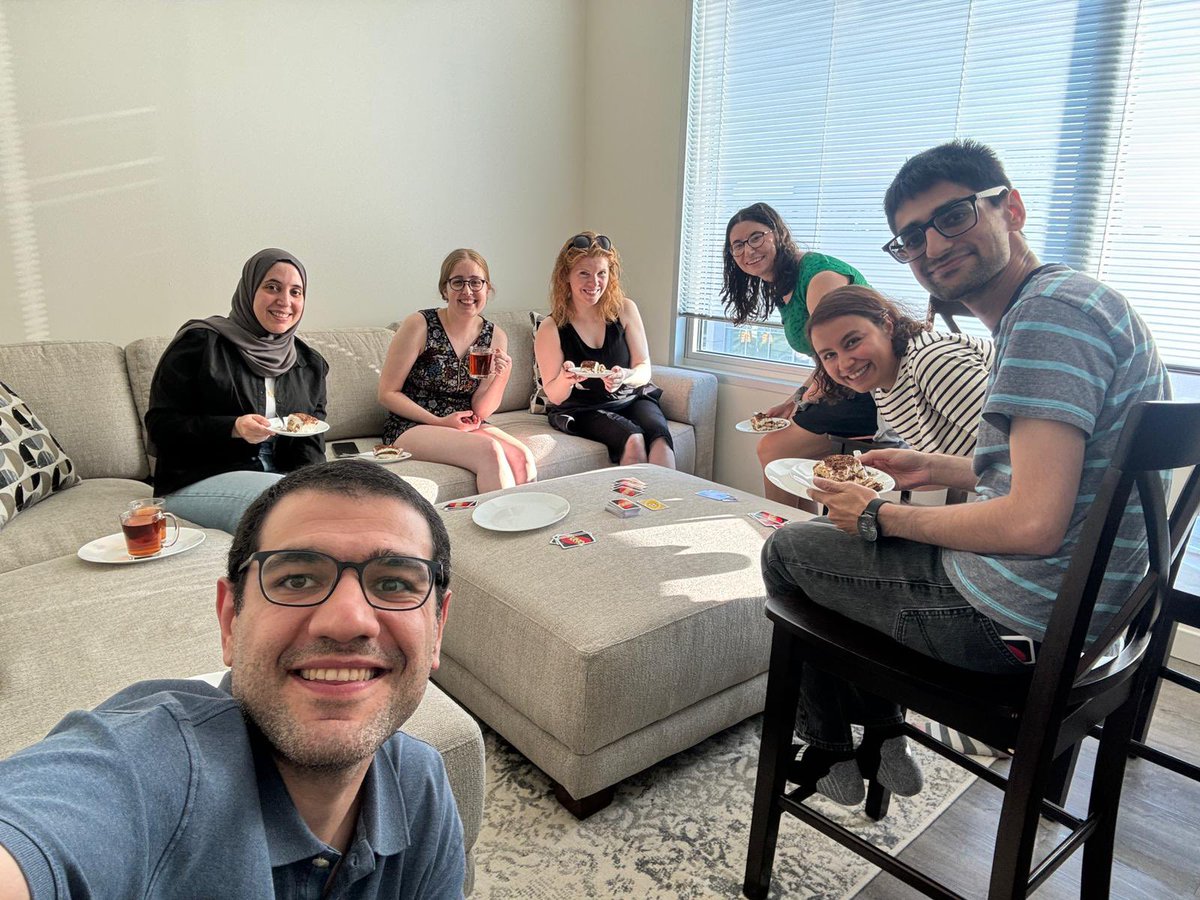 JafarzadehBita's tweet photo. Having a blast with my PGY1 buddies @CCFPathRes. Great times with an awesome team! 
@VMehrtash @ShBatayha @LifeSaverMDttv @dukes49826 https://t.co/1vKpmCo555