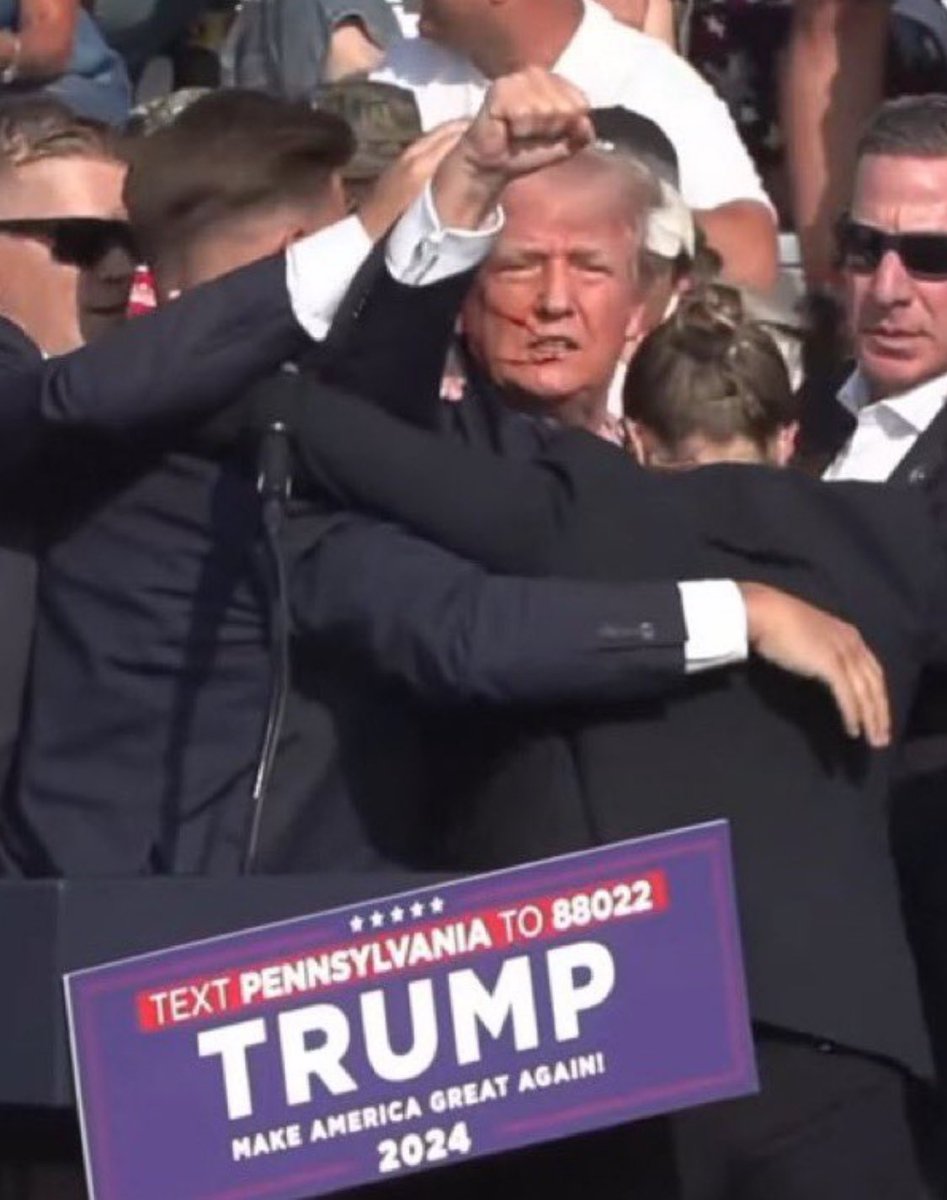 This picture will go down in <a href="/twistedhistory/">Twisted History</a>