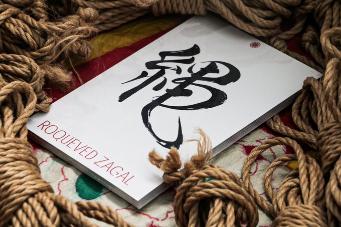 Amigos ya pueden adquirir su libro conmigo al 5564448398   M&aacute;ndame un mensaje si est&aacute;s interesado en<a href="/tag/shibari"class="tags"><span>#shibari</span></a><a href="/tag/rope"class="tags"><span>#rope</span></a><a href="/tag/%E7%B7%8A%E7%B8%9B%E5%A5%BD%E3%81%8D%E3%81%95%E3%82%93%E3%81%A8%E7%B9%8B%E3%81%8C%E3%82%8A%E3%81%9F%E3%81%84"class="tags"><span>#緊縛好きさんと繋がりたい</span></a>