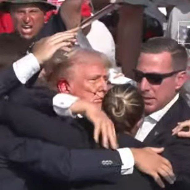 MikeSMillerArt's tweet photo. Ear shot.  He was not shot in the face: confirmed. #trumpwasshot #trump #maga https://t.co/jEdFYInXmr